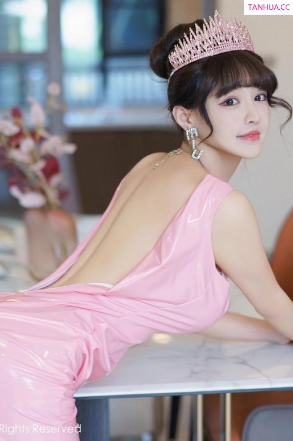 朱可 barbie可儿 [XiuRen]高清写真图 2023.11.24 No.7713 朱可儿Flora 丰腴美臀第23张图片